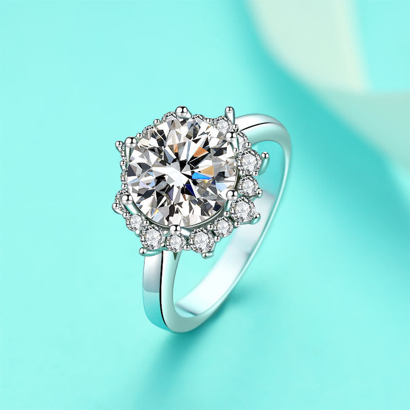 925 Sterling Silver Halo Zircon Ring – Luxury Engagement & Wedding Jewelry