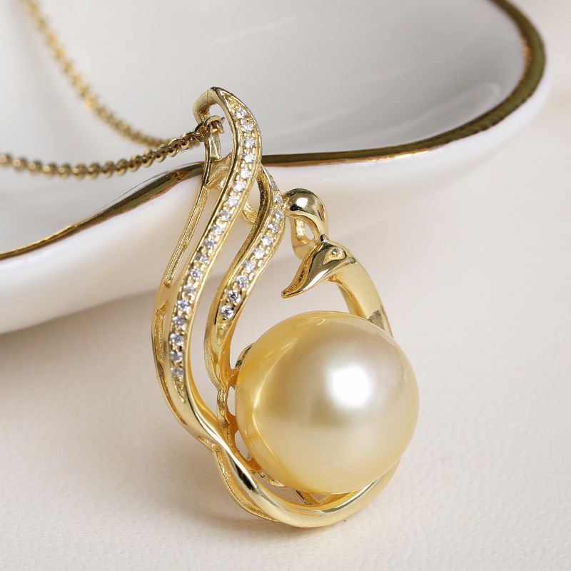Golden Swan Pearl Pendant – Royal Elegance Edition | T&P Luxury Jewelry