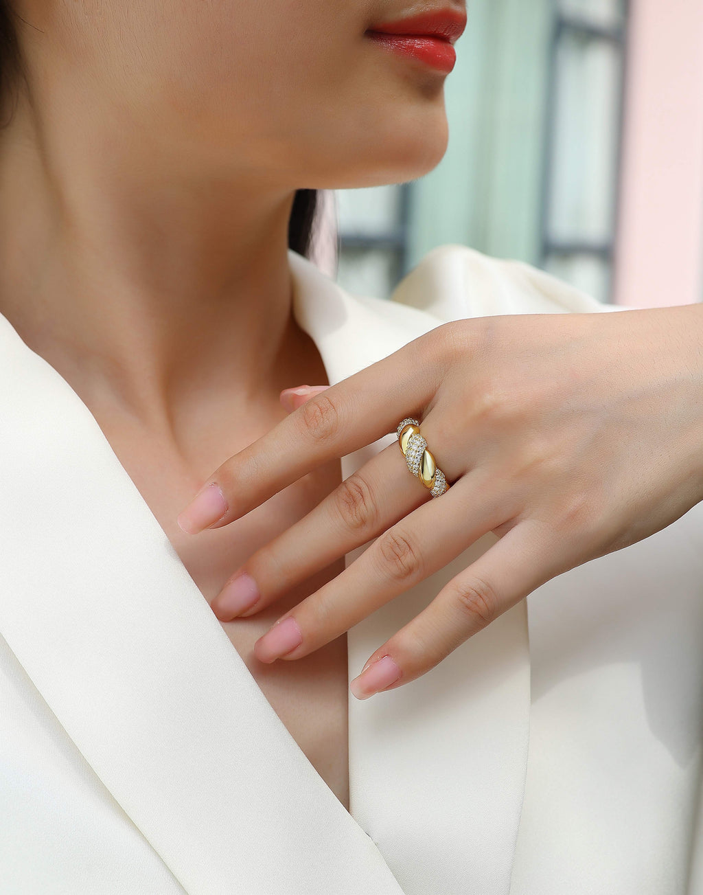 Golden Harmony Ring – Moissanite 925 Silver Gold-Plated Twist Band