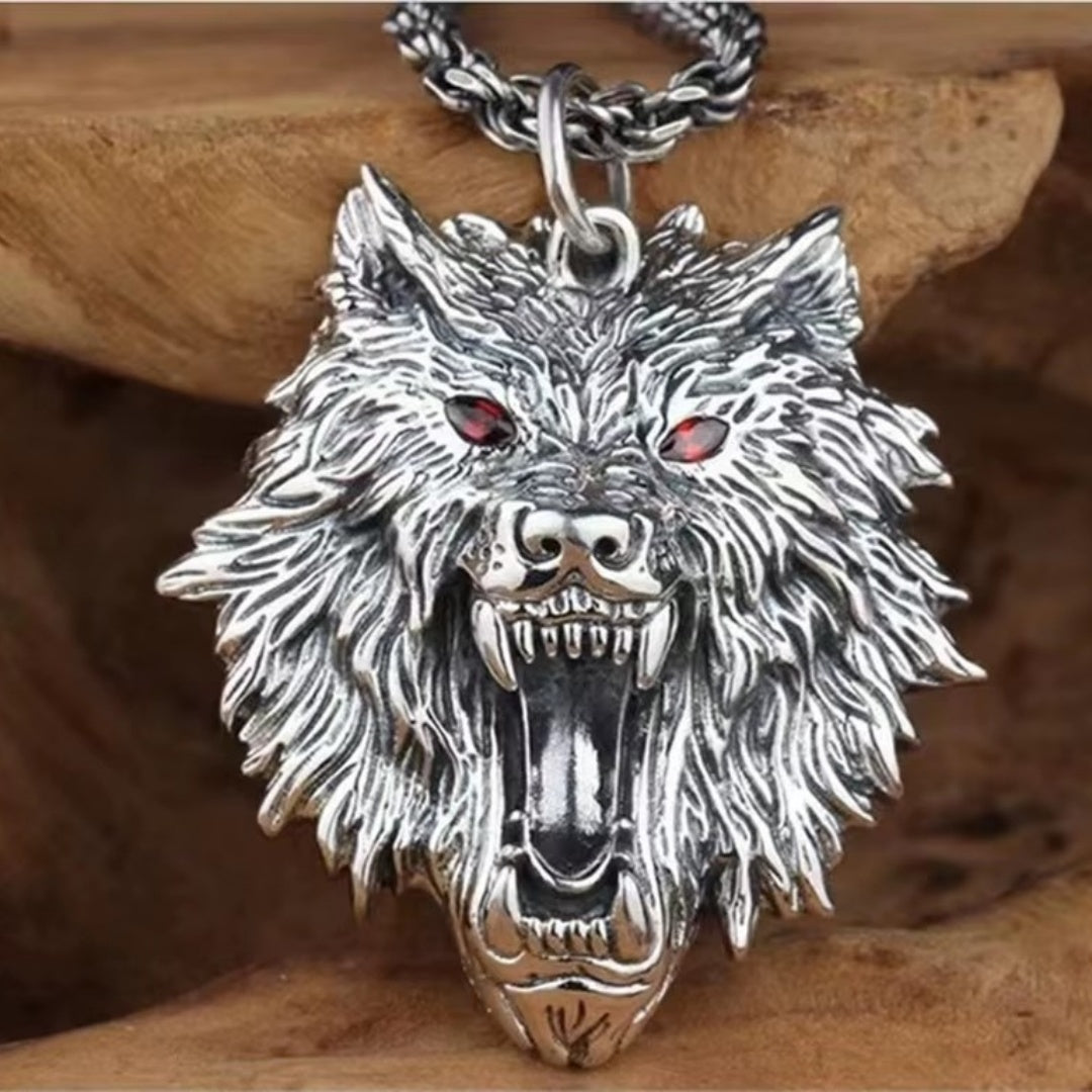 925 Silver Wolf Pendant – Symbol of Strength & Freedom for Men | T&P Men’s Vault