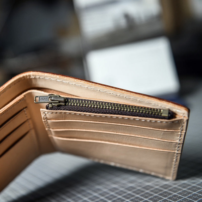 Men’s Fashion Leather Short Wallet – Compact & Stylish