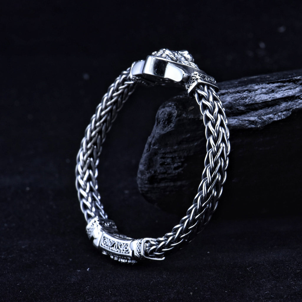King’s Legacy Bracelet – Handwoven 925 Silver Lion Emblem Edition