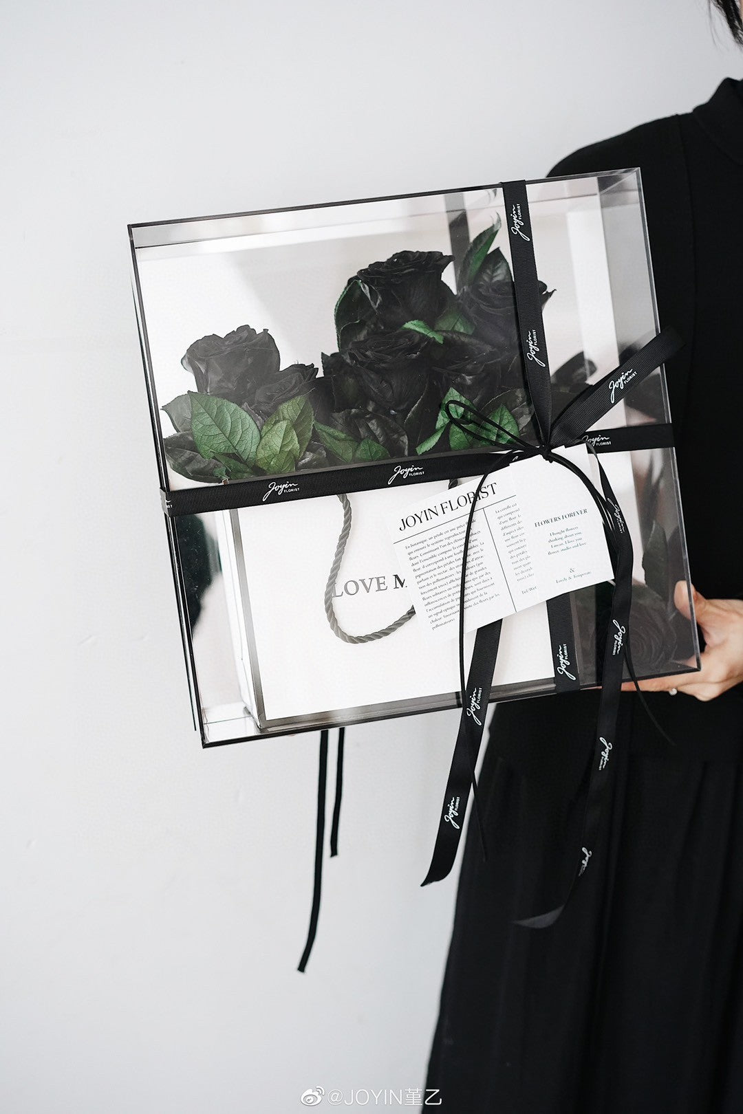 Eternal Rose Luxury Acrylic Gift Box – Romantic Valentine’s Day & Anniversary Surprise