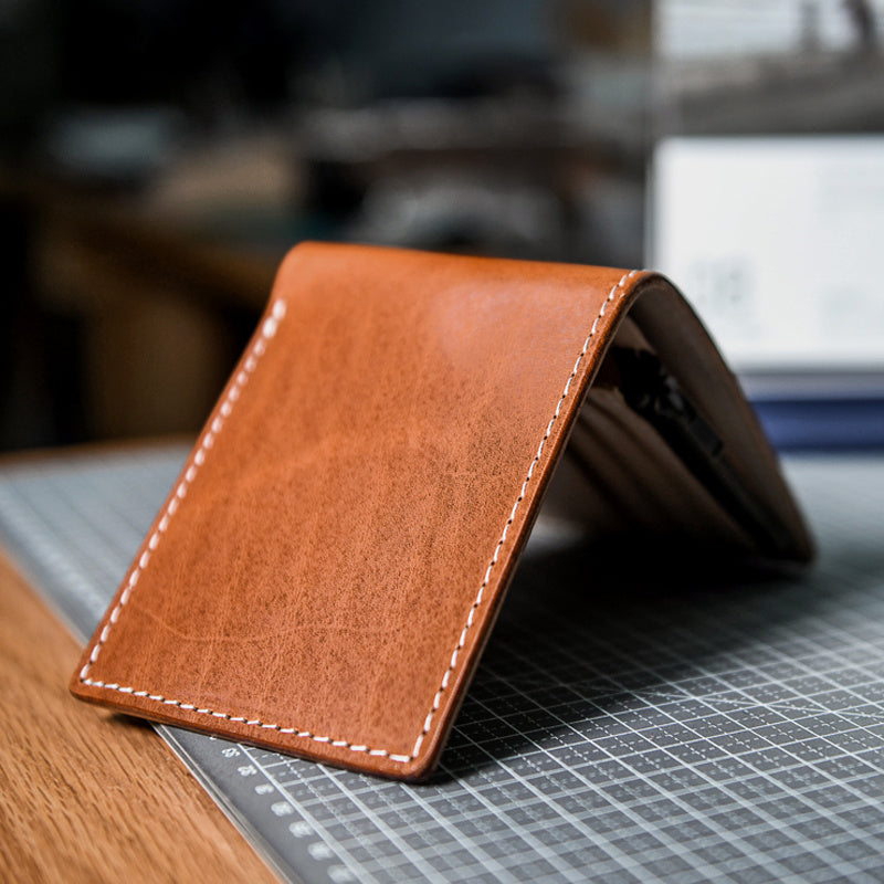 Men’s Fashion Leather Short Wallet – Compact & Stylish