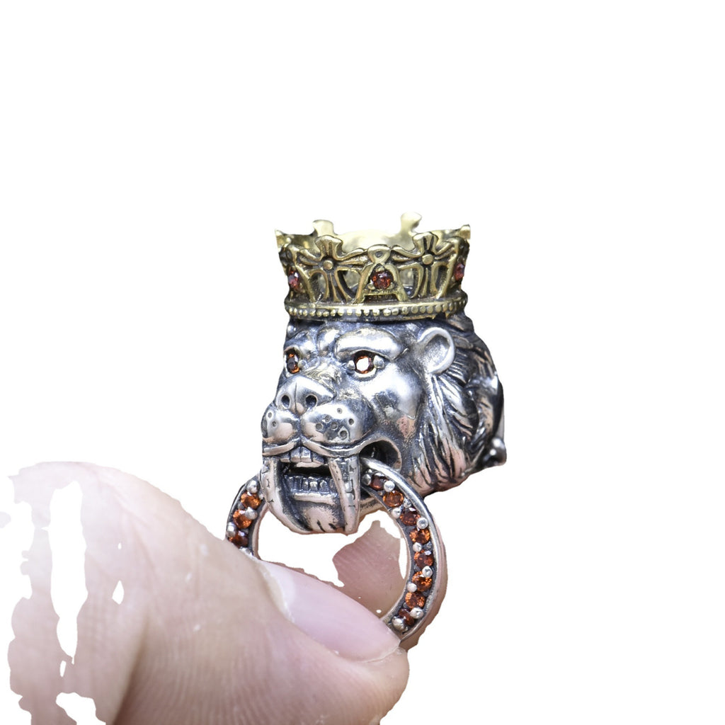 King’s Lion Pendant – 925 Silver Crown Necklace for Men | T&P Men’s Vault