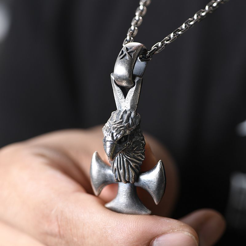 925 Silver Eagle Cross Pendant – Symbol of Strength | T&P Dark Line