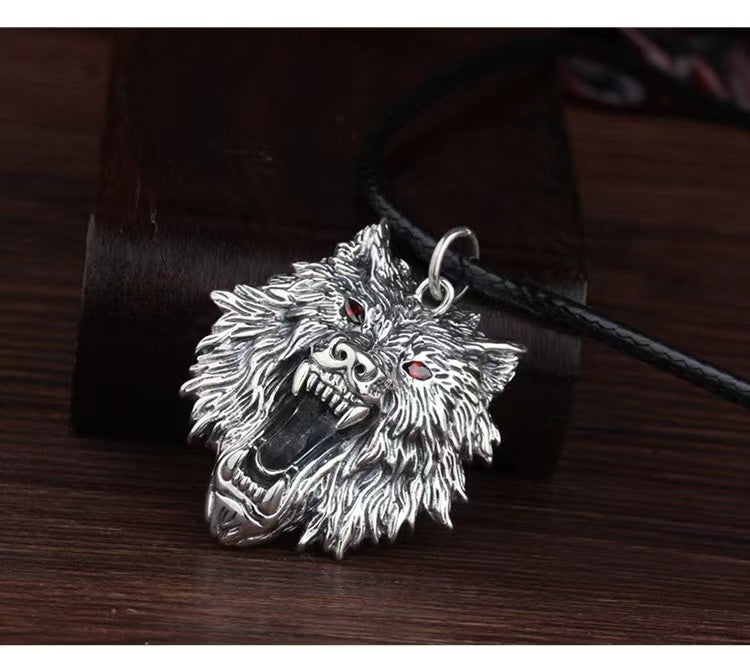 925 Silver Wolf Pendant – Symbol of Strength & Freedom for Men | T&P Men’s Vault