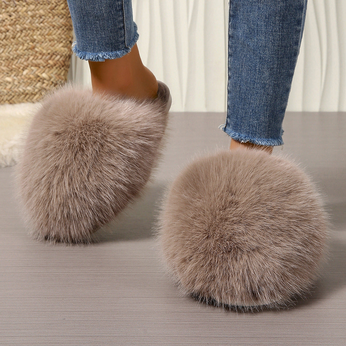 T&P Fluffy Fur Slippers – WOMEN Cozy Home Slippers