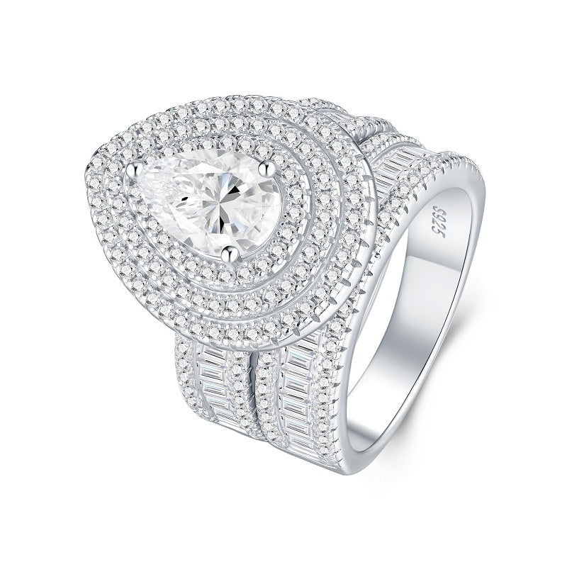 Luxury Pear-Cut Moissanite Engagement Ring Set – Two-Layer Halo Design