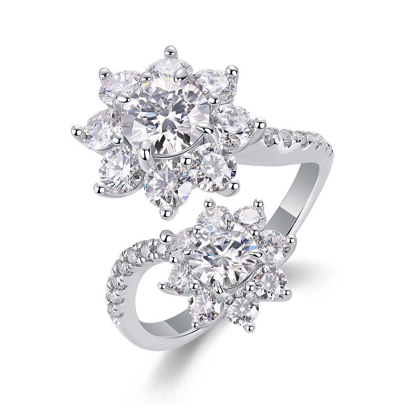 Moissanite Solitaire Ring – Luxury Engagement & Anniversary Jewelry