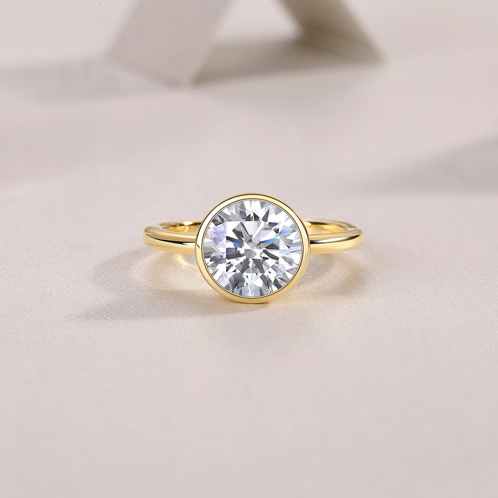 Time Bubble – Luxury Gold Moissanite Statement Ring for Women