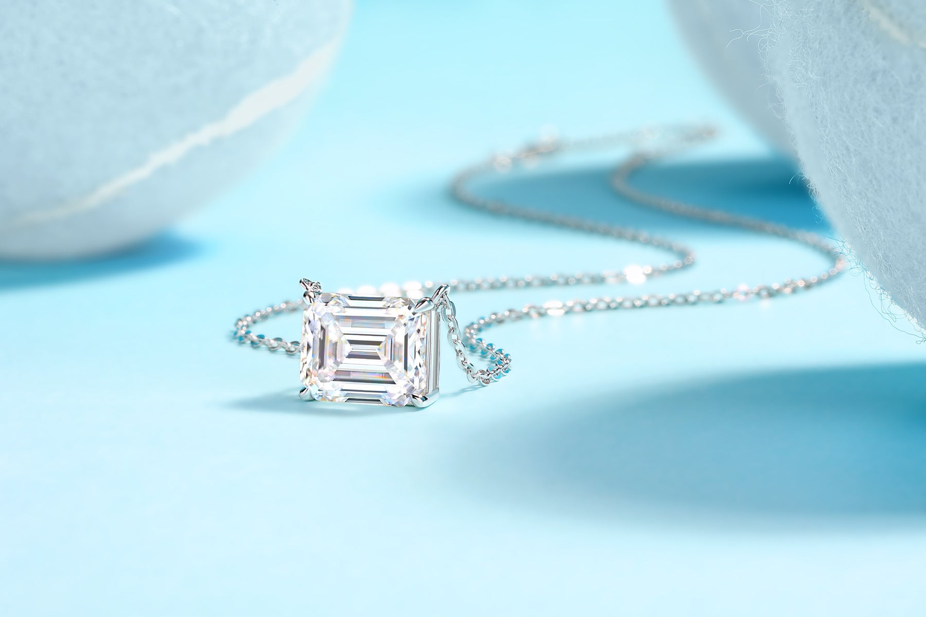 Mirage in the Mirror – Elegant Moissanite & Sterling Silver Pendant Necklace