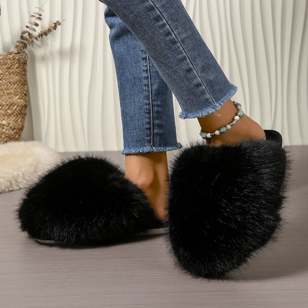 T&P Fluffy Fur Slippers – WOMEN Cozy Home Slippers