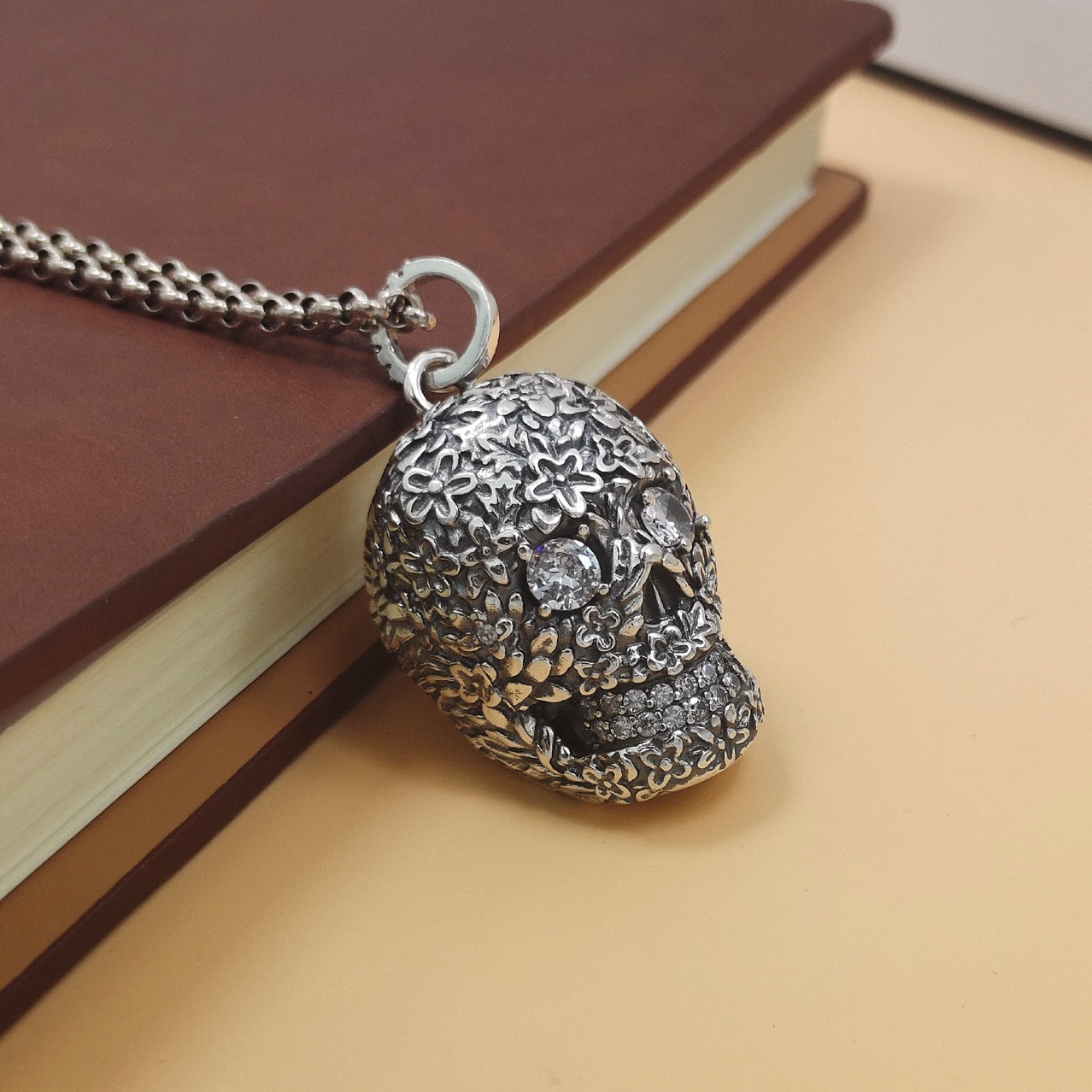 925 Silver Skull Pendant – White Zircon Gothic Elegance | T&P Men’s Vault