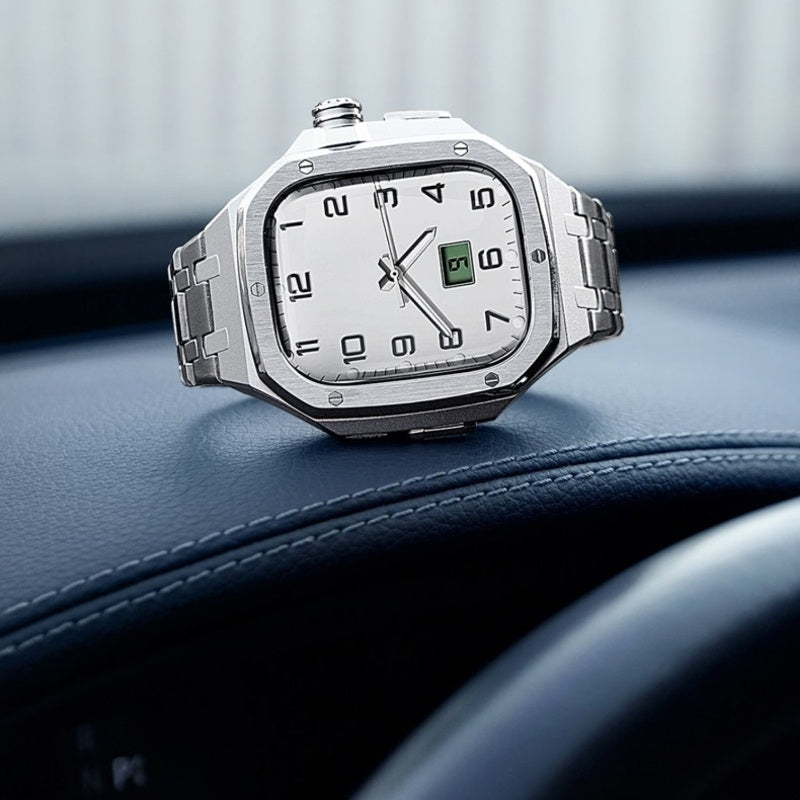 Aurum Integrated Metal Watch – Executive Gold Edition | T&P Men’s Luxury