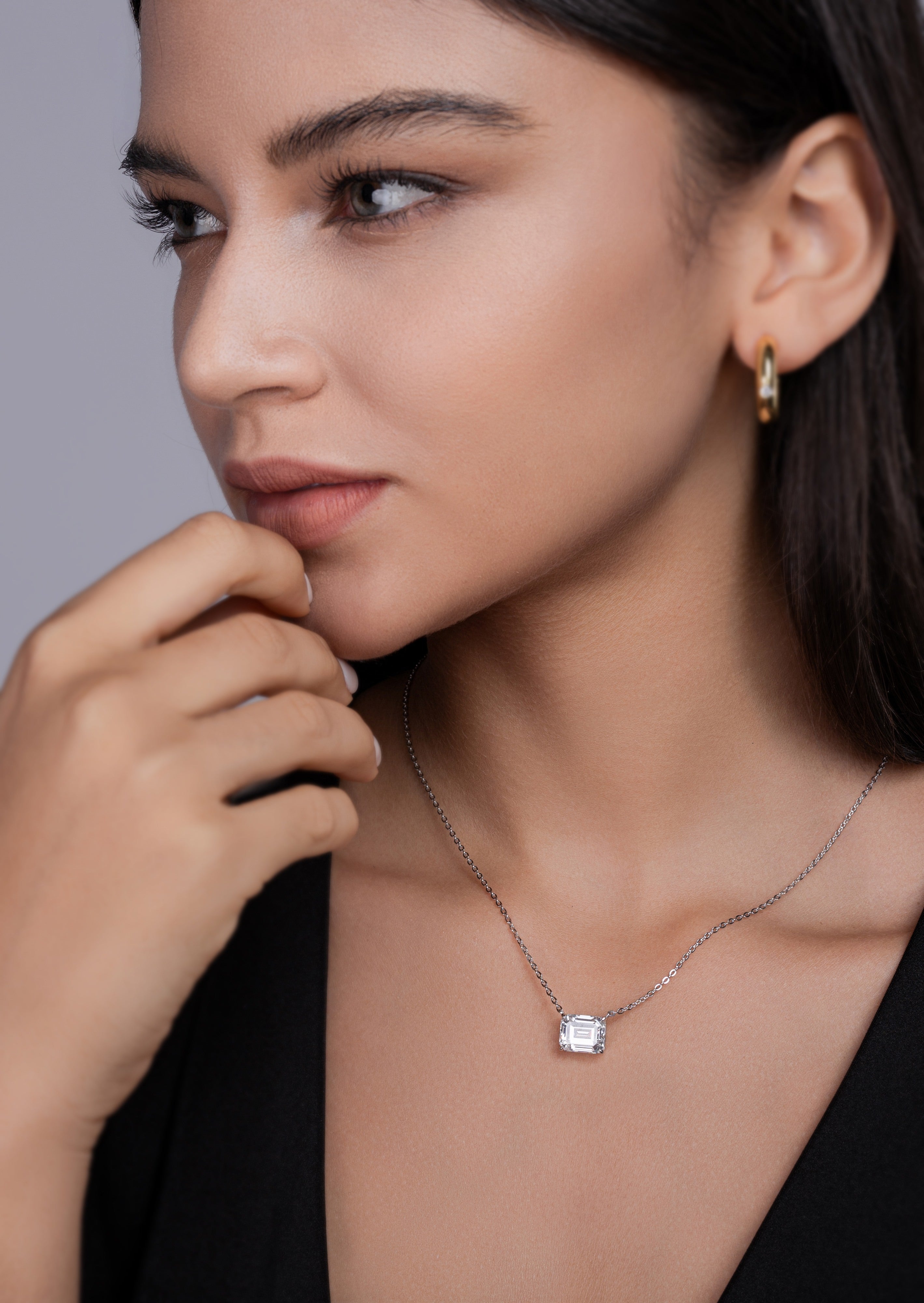 Mirage in the Mirror – Elegant Moissanite & Sterling Silver Pendant Necklace