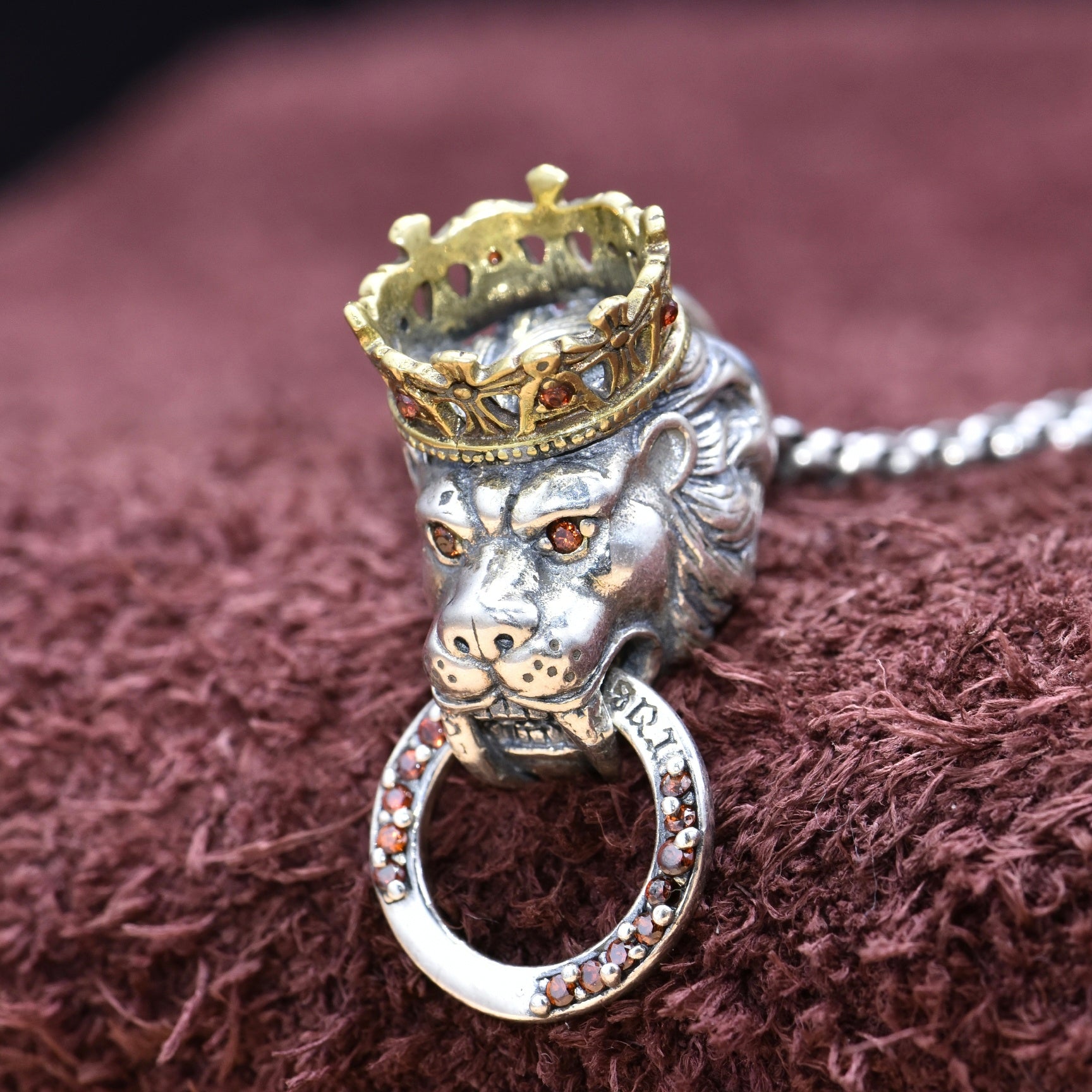 King’s Lion Pendant – 925 Silver Crown Necklace for Men | T&P Men’s Vault